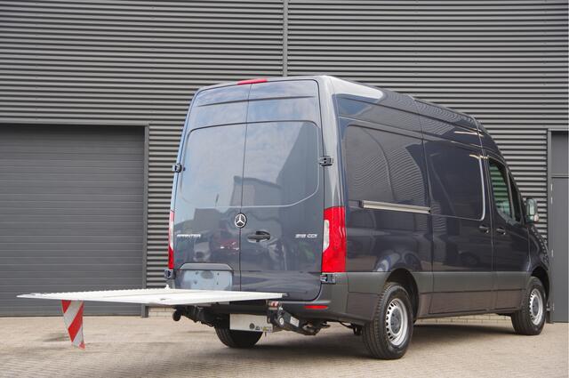 Mercedes-Benz SPRINTER 316 2.2 CDI L2H2 AUT, 2X SCHUIFDEUR, LAADKLEP! NAVI, CLIMA, DEALER ONDERHOUDEN