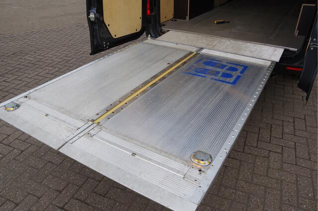 Mercedes-Benz SPRINTER 316 2.2 CDI L2H2 AUT, 2X SCHUIFDEUR, LAADKLEP! NAVI, CLIMA, DEALER ONDERHOUDEN