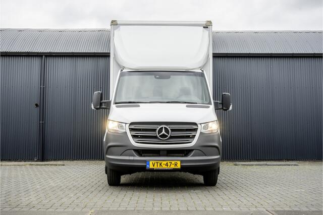 Mercedes-Benz SPRINTER 519 CDI | 3.0V6 | Bakwagen met laadklep (1000KG) | Automaat | 3.5T Trekgewicht | Luchtgeveerd | Climate | Cruise | Euro 6