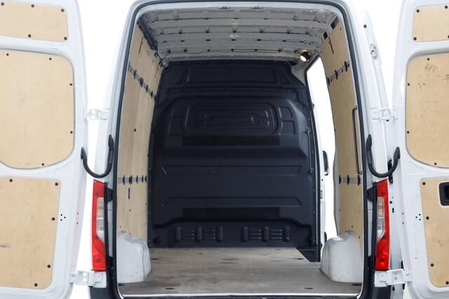 Mercedes-Benz SPRINTER 315 CDI 150pk L2H2 RWD 9G Automaat Airco/Trekhaak 3500kg 10-2021
