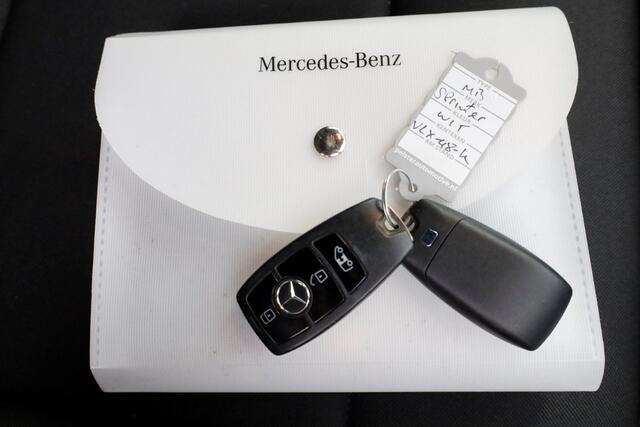 Mercedes-Benz SPRINTER 315 CDI 150pk L2H2 RWD 9G Automaat Airco/Trekhaak 3500kg 10-2021