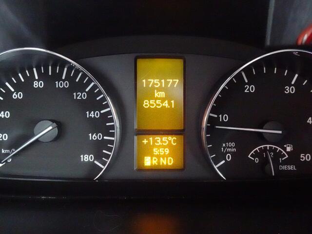 Mercedes-Benz SPRINTER 516 2.2 CDI 432L bakwagen met laadklep 3 zits