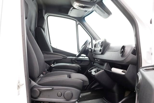 Mercedes-Benz SPRINTER 317 CDI 170pk RWD L3H3 Maxi 9G Automaat Navi/Camera 11-2022