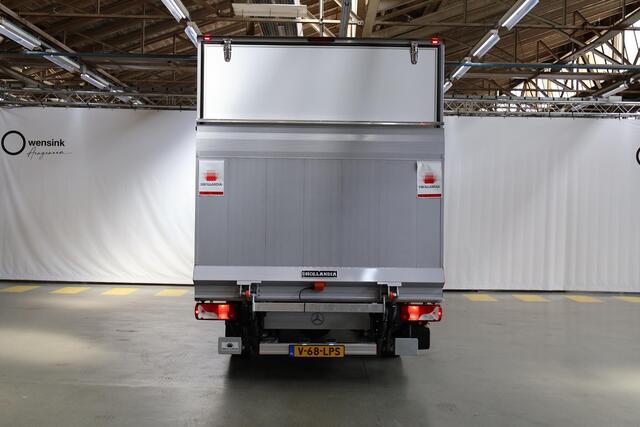 Mercedes-Benz SPRINTER 317 CDI Aut. | Bakwagen met DHollandia Laadklep | Zijdeur | NIEUW! | MBUX 10" | LED | Groot Navigatie | Airco | Cruise Control | Lederen Stuurwiel | Carplay / Android Auto