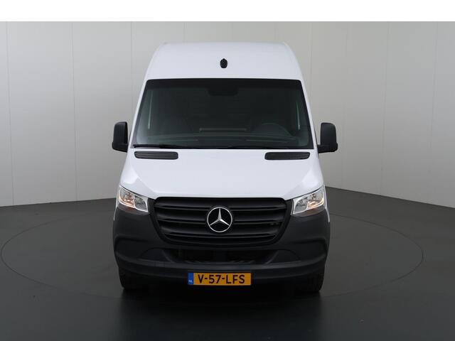 Mercedes-Benz SPRINTER 317 CDI L2 H2 | AUTOMAAT | APPLE CARPLAY - ANDROID AUTO | BETIMMERDE LAADRUIMTE | 2800 KG AHW | STOELVERWARMING BESTUURDERSSTOEL | LEREN BEKLEDING | AIRCO