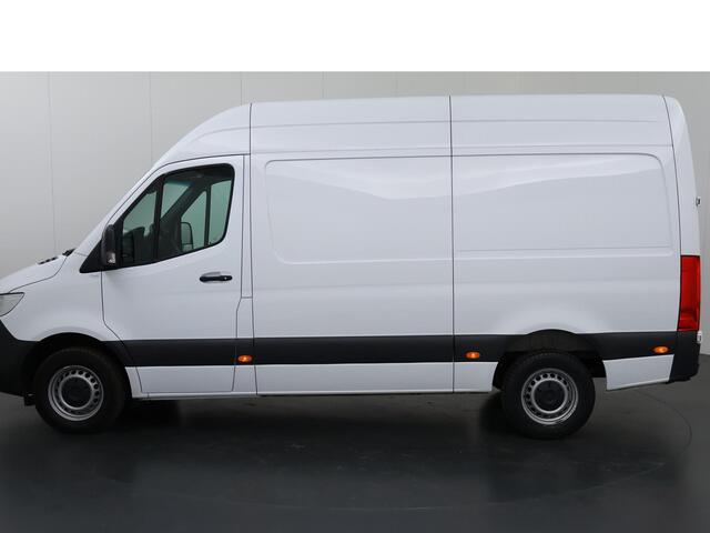 Mercedes-Benz SPRINTER 317 CDI L2 H2 | AUTOMAAT | APPLE CARPLAY - ANDROID AUTO | BETIMMERDE LAADRUIMTE | 2800 KG AHW | STOELVERWARMING BESTUURDERSSTOEL | LEREN BEKLEDING | AIRCO