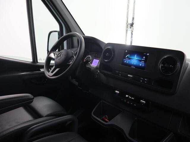 Mercedes-Benz SPRINTER 317 CDI L2 H2 | AUTOMAAT | APPLE CARPLAY - ANDROID AUTO | BETIMMERDE LAADRUIMTE | 2800 KG AHW | STOELVERWARMING BESTUURDERSSTOEL | LEREN BEKLEDING | AIRCO