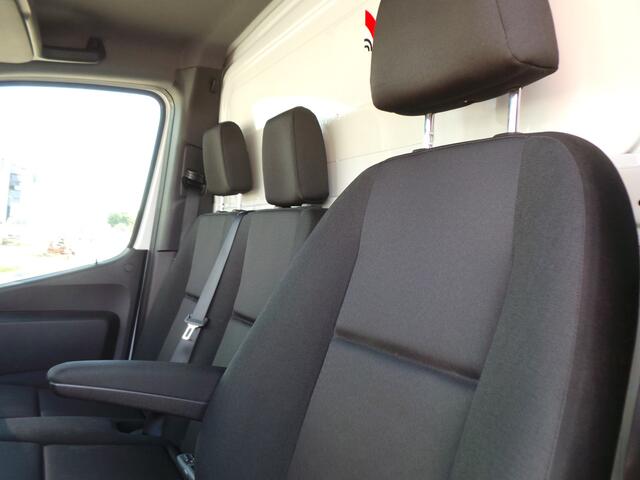 Mercedes-Benz SPRINTER 519cdi Aut.BE-Combi Clixstar 2705kg Laadvermogen Airco,Cruise,Navi,Camera,Enz Lang 515cm Breed 223cm Hoog 230cm