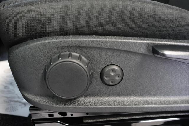 Mercedes-Benz SPRINTER 315 L2H2 150pk Automaat Cruise control Navigatie 360 Camera Trekhaak