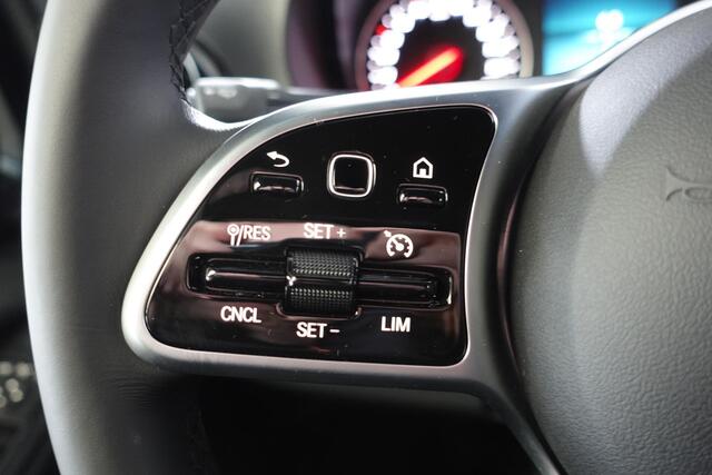 Mercedes-Benz SPRINTER 315 L2H2 150pk Automaat Cruise control Navigatie 360 Camera Trekhaak