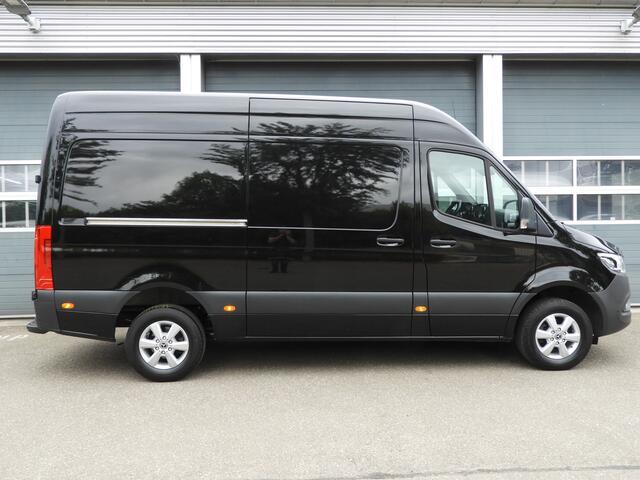 Mercedes-Benz SPRINTER 317 1.9 CDI L2H2 RWD AUT | LED | 10.25" MBUX | CAMERA | DISTRONIC