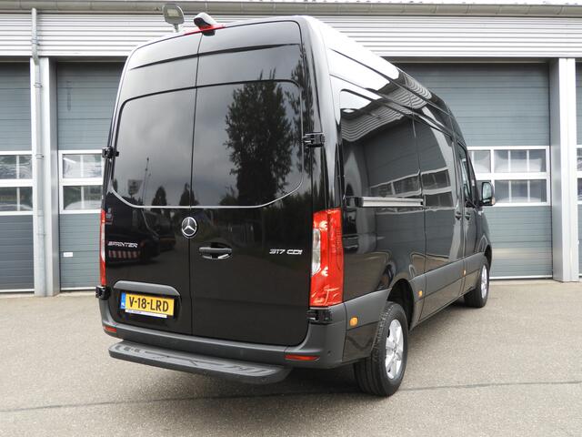 Mercedes-Benz SPRINTER 317 1.9 CDI L2H2 RWD AUT | LED | 10.25" MBUX | CAMERA | DISTRONIC
