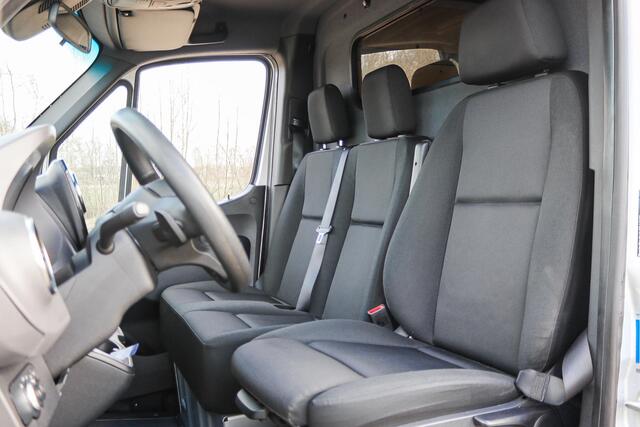 Mercedes-Benz SPRINTER 319 V6 CDI L2H2, 2x Schuifdeuren, 2800kg trekhaak, Grote MBUX, Apple CarPlay/Android Auto, Automaat, Achteruitrijcamera