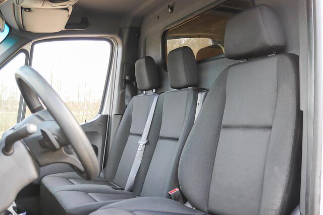 Mercedes-Benz SPRINTER 319 V6 CDI L2H2, 2x Schuifdeuren, 2800kg trekhaak, Grote MBUX, Apple CarPlay/Android Auto, Automaat, Achteruitrijcamera