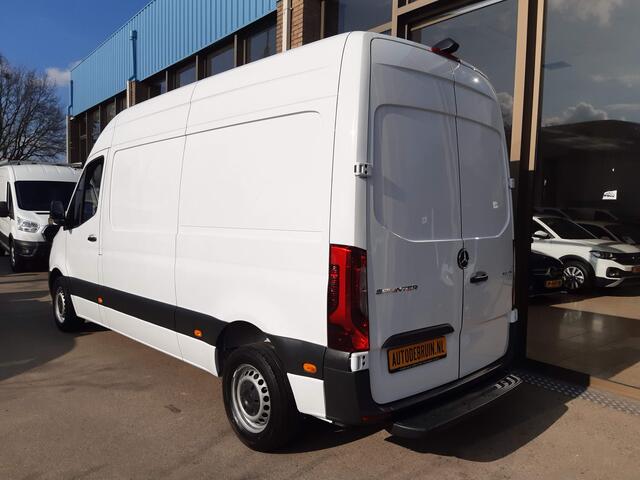 Mercedes-Benz SPRINTER 150Pk L2/H2 MBux Navigatie Camera 3-Persoons Trekhaak