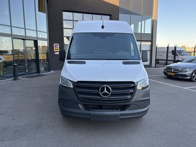 Mercedes-Benz SPRINTER 316 CDI L2 H2 Automaat / LED / MBUX / Navigatie / Camera / Cruise control / Airco / 270 Graden achterdeuren