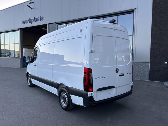 Mercedes-Benz SPRINTER 316 CDI L2 H2 Automaat / LED / MBUX / Navigatie / Camera / Cruise control / Airco / 270 Graden achterdeuren