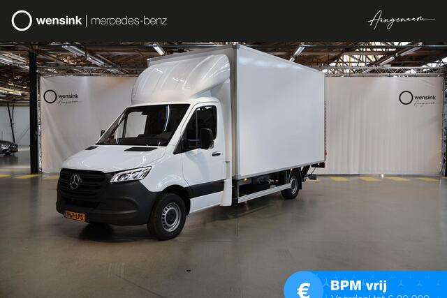 Mercedes-Benz SPRINTER 317 CDI Aut. | Bakwagen met DHollandia Laadklep | Zijdeur | NIEUW! | MBUX 10" | LED | Groot Navigatie | Airco | Cruise Control | Lederen Stuurwiel | Carplay / Android Auto