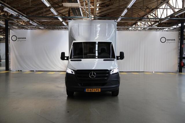 Mercedes-Benz SPRINTER 317 CDI Aut. | Bakwagen met DHollandia Laadklep | Zijdeur | NIEUW! | MBUX 10" | LED | Groot Navigatie | Airco | Cruise Control | Lederen Stuurwiel | Carplay / Android Auto