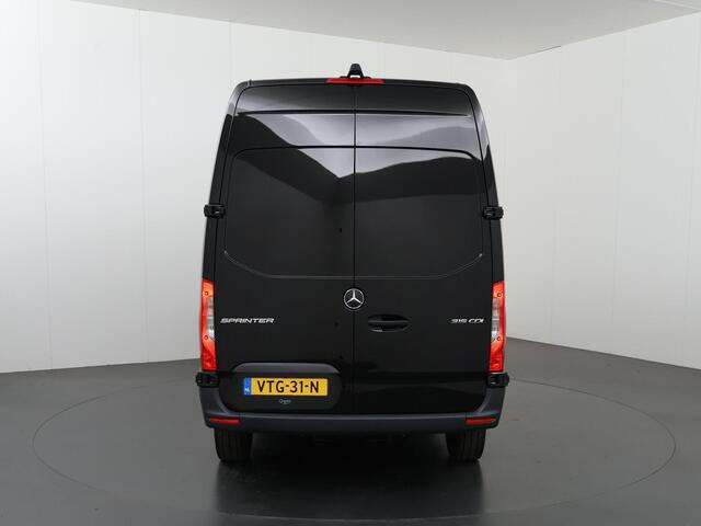 Mercedes-Benz SPRINTER 315 CDI L2 H2 | Aut. | 3500 KG AHW | METALLIC | SPIEGELPAKKET | ACHTERUITRIJCAMERA | BIJRIJDERSBANK | CARPLAY / ANDROID AUTO | AIRCO | CRUISE CONTROL | LAT OM LAT BETIMMERING