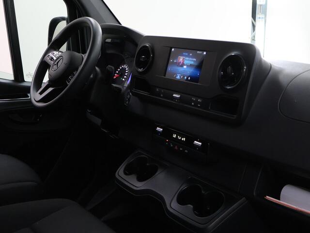 Mercedes-Benz SPRINTER 315 CDI L2 H2 | Aut. | 3500 KG AHW | METALLIC | SPIEGELPAKKET | ACHTERUITRIJCAMERA | BIJRIJDERSBANK | CARPLAY / ANDROID AUTO | AIRCO | CRUISE CONTROL | LAT OM LAT BETIMMERING