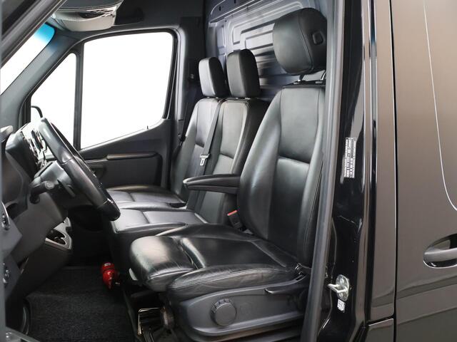 Mercedes-Benz SPRINTER 319 V6 CDI | L3 H2 | 3500 KG. AHW | Navigatie | Stoelverwarming | Keyless Go | 360° Camera | Lederen bekleding | V6 | LM Velgen | Sidebars | Distronic Cruise Control | Schuifdeur L+R | Certified