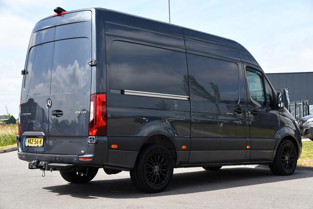 Mercedes-Benz SPRINTER 319 3.0 CDI L2H2 PB Edition Adaptieve Cruise, 360 Camera, 3500kg Trekhaak, Carplay, LED, 190PK, Automaat, Stoelverwarming, Uniek!