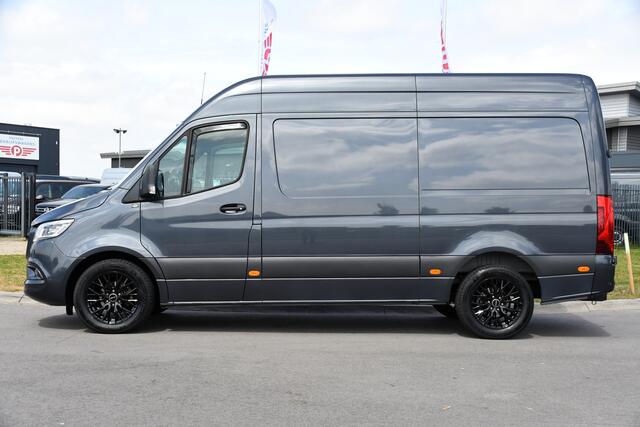 Mercedes-Benz SPRINTER 319 3.0 CDI L2H2 PB Edition Adaptieve Cruise, 360 Camera, 3500kg Trekhaak, Carplay, LED, 190PK, Automaat, Stoelverwarming, Uniek!