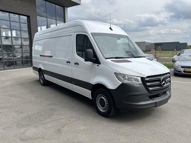 Mercedes-Benz SPRINTER 317 CDI L3 H2 PRO MBUX / Camera / Parkeersensoren / Cruise control / Airco / 270 Graden achterdeuren
