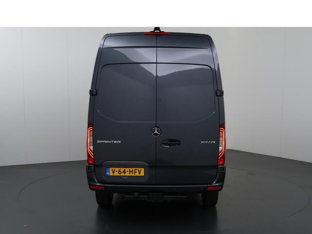 Mercedes-Benz SPRINTER 317 CDI L2 H2 | Aut. | MBUX | Parkeercamera | LM Velgen | 3-zits | Spiegelpakket | 3500 KG AHW |