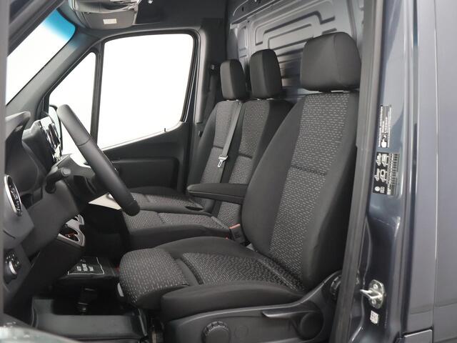 Mercedes-Benz SPRINTER 317 CDI L2 H2 | Aut. | MBUX | Parkeercamera | LM Velgen | 3-zits | Spiegelpakket | 3500 KG AHW |