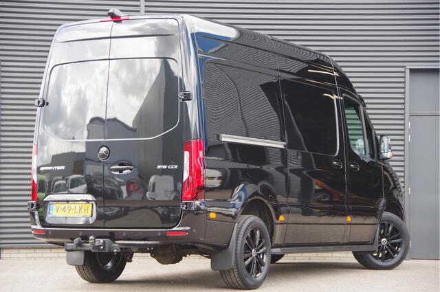 Mercedes-Benz SPRINTER 319 3.0 V6 CDI L2H2 AUT. LED, ADAPT. CRUISE, 3.5T TREKHAAK, 38.000KM! 360 CAMERA, MBUX 10.25'', CLIMA, STOELVERWARMING, STANDKACHEL