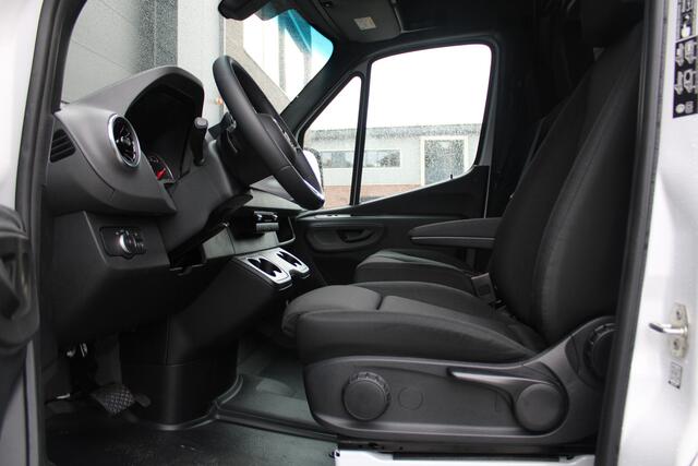 Mercedes-Benz SPRINTER 317CDI L2H2 Pro - Mbux 10 - 3.5t Trekhaak - Betimmering - Camera - Carplay - Bind spot - Cruise - Smartphone integratie - Rijklaar