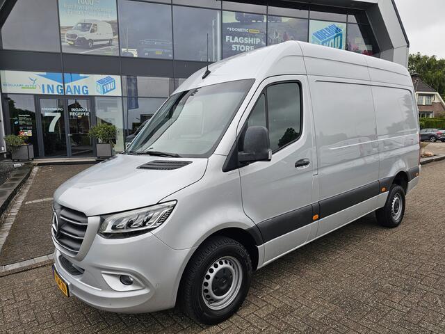 Mercedes-Benz SPRINTER 319 3.0 CDI L2-H2 Automaat * 3,5t trekgewicht * NAVI * Camera * Cruise Control *