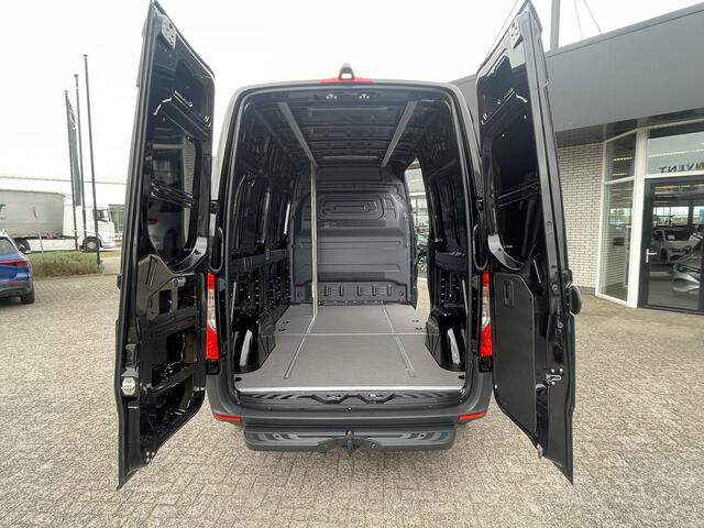 Mercedes-Benz SPRINTER 215 1.9 CDI L2H2 FWD | LED | Groot MBUX | Trekhaak icm opstap |