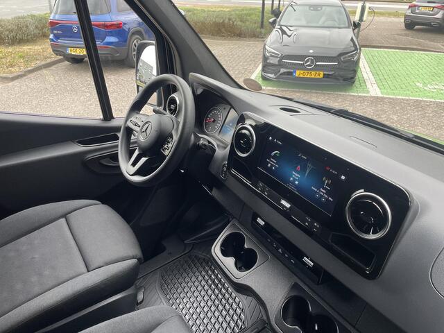 Mercedes-Benz SPRINTER 215 1.9 CDI L2H2 FWD | LED | Groot MBUX | Trekhaak icm opstap |