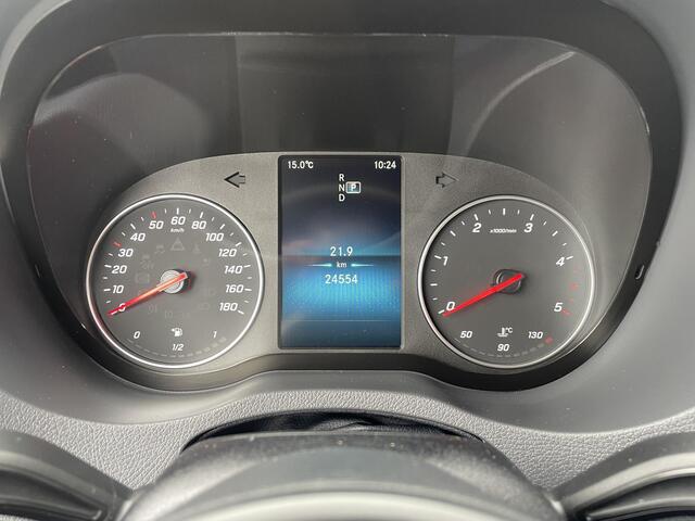 Mercedes-Benz SPRINTER 215 1.9 CDI L2H2 FWD | LED | Groot MBUX | Trekhaak icm opstap |