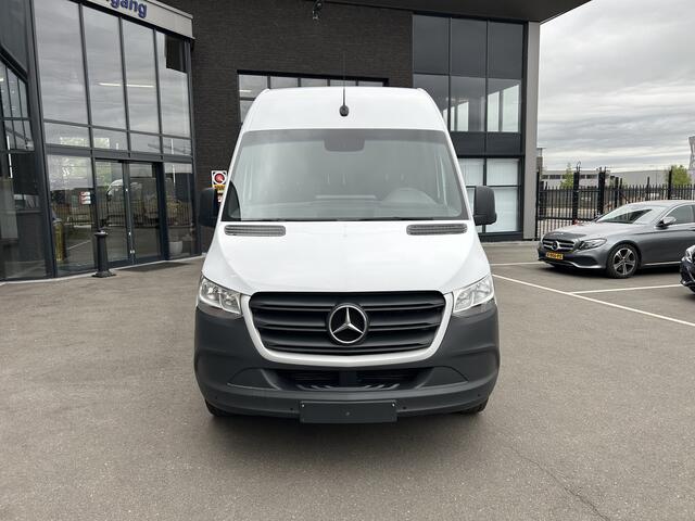 Mercedes-Benz SPRINTER 316 CDI L2 H2 3500KG Trekhaak / MBUX / Camera / Navigatie / Parkeersensoren / Airco / 270 Graden achterdeuren