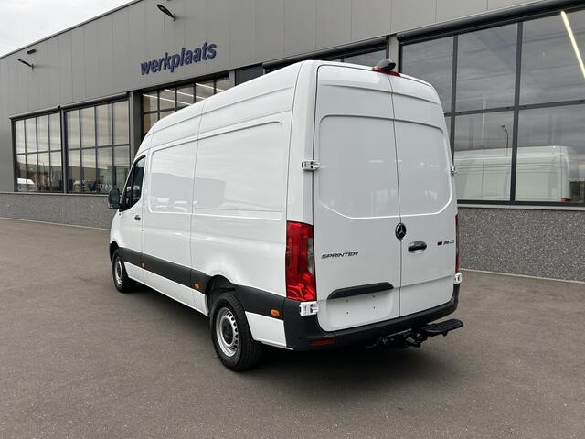 Mercedes-Benz SPRINTER 316 CDI L2 H2 3500KG Trekhaak / MBUX / Camera / Navigatie / Parkeersensoren / Airco / 270 Graden achterdeuren