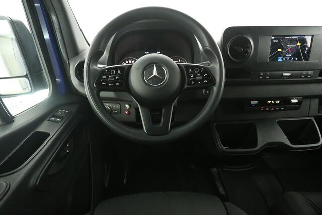 Mercedes-Benz SPRINTER 3.0 V6 319CDI L2H1 191PK 3000KG Trekgew. Trekhaak Automaat Dubbellucht Camera Carplay Cruise Airco Navi 3 Persoons Imperiaal