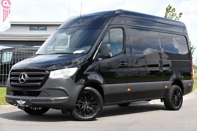 Mercedes-Benz SPRINTER 314 2.2 CDI L2H2 Black Edition Camera, Cruise, 3500KG Trekhaak, Carplay, Automaat, Mbux, 143PK, NAVI, Uniek!