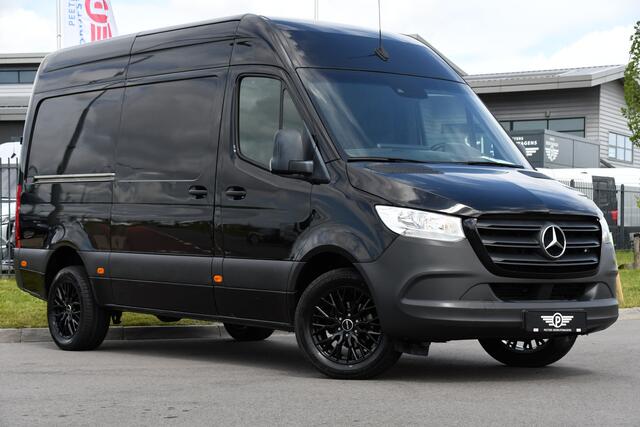 Mercedes-Benz SPRINTER 314 2.2 CDI L2H2 Black Edition Camera, Cruise, 3500KG Trekhaak, Carplay, Automaat, Mbux, 143PK, NAVI, Uniek!