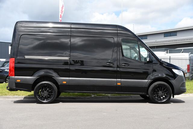 Mercedes-Benz SPRINTER 314 2.2 CDI L2H2 Black Edition Camera, Cruise, 3500KG Trekhaak, Carplay, Automaat, Mbux, 143PK, NAVI, Uniek!