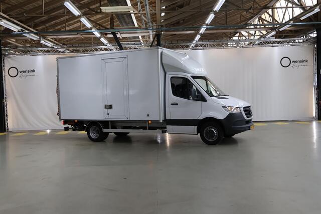 Mercedes-Benz SPRINTER 516 Aut. | L3 | Bakwagen + Laadklep | 3500KG AHW | Navigatie | Airco | Bluetooth | Keyless Go | 3-zits | 3500 KG AHW | Trekhaak | Cruise Control | Certified