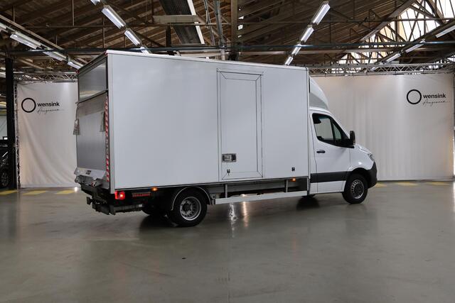 Mercedes-Benz SPRINTER 516 Aut. | L3 | Bakwagen + Laadklep | 3500KG AHW | Navigatie | Airco | Bluetooth | Keyless Go | 3-zits | 3500 KG AHW | Trekhaak | Cruise Control | Certified