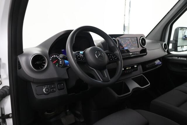 Mercedes-Benz SPRINTER 516 Aut. | L3 | Bakwagen + Laadklep | 3500KG AHW | Navigatie | Airco | Bluetooth | Keyless Go | 3-zits | 3500 KG AHW | Trekhaak | Cruise Control | Certified