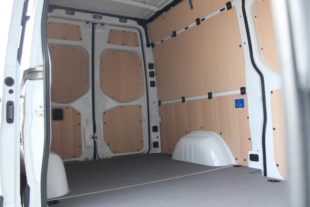 Mercedes-Benz SPRINTER 317CDI L2H2 Pro - 2x Schuifdeur - LED - Mbux 10 - 3.5t Trekhaak - Betimmering - Camera - Carplay - Bind spot - Cruise - Smartphone integratie - Rijklaar