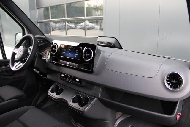 Mercedes-Benz SPRINTER 317CDI L2H2 Pro - 2x Schuifdeur - LED - Mbux 10 - 3.5t Trekhaak - Betimmering - Camera - Carplay - Bind spot - Cruise - Smartphone integratie - Rijklaar