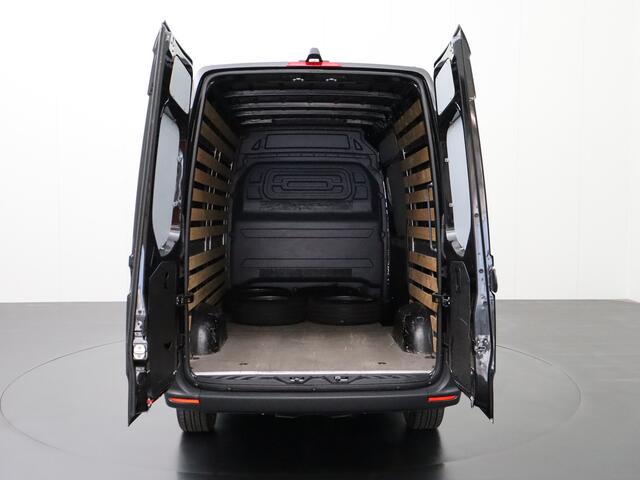 Mercedes-Benz SPRINTER 315CDI 9G-Tronic Automaat L2H2 | 3500Kg Trekken | Touchscreen | Camera | 3-Persoons | Airco | Cruise