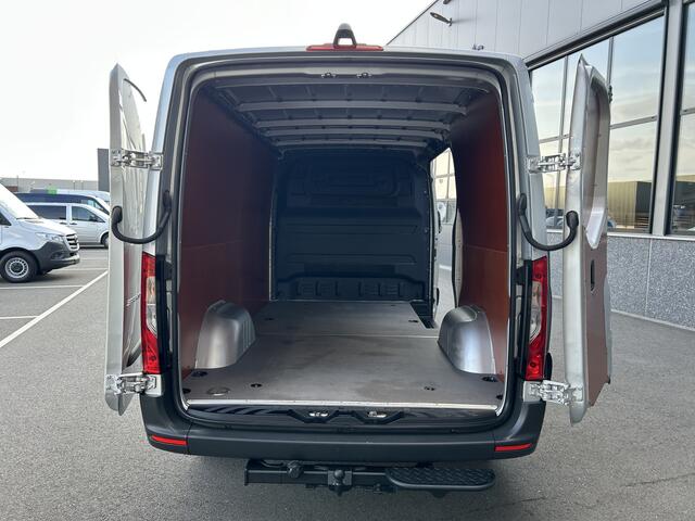 Mercedes-Benz SPRINTER 315 CDI L2 H1 RWD / Trekhaak / MBUX / Camera / Carplay navigatie / Airco / 270 Graden achterdeuren